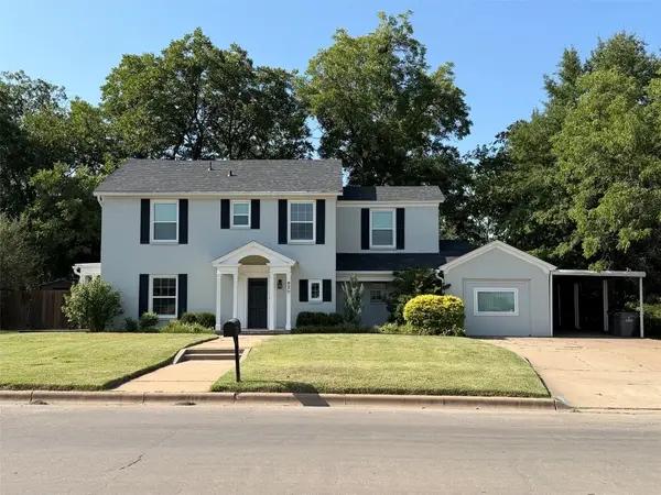 926 Calaveras Street, Graham, TX 76450