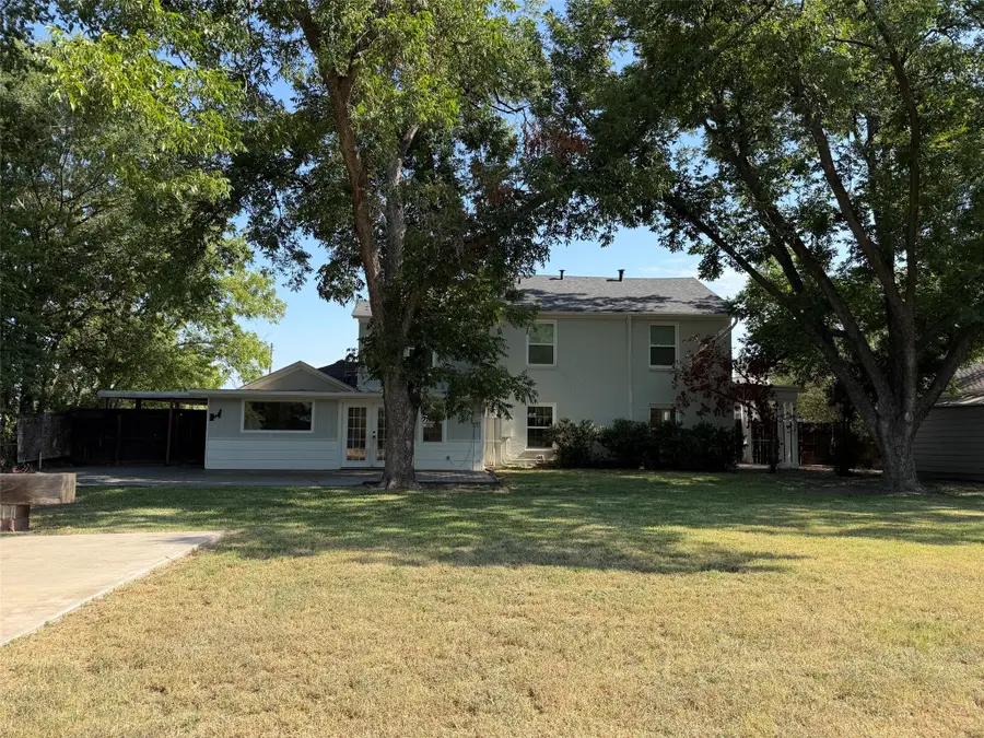 926 Calaveras Street, Graham, TX 76450 - #2