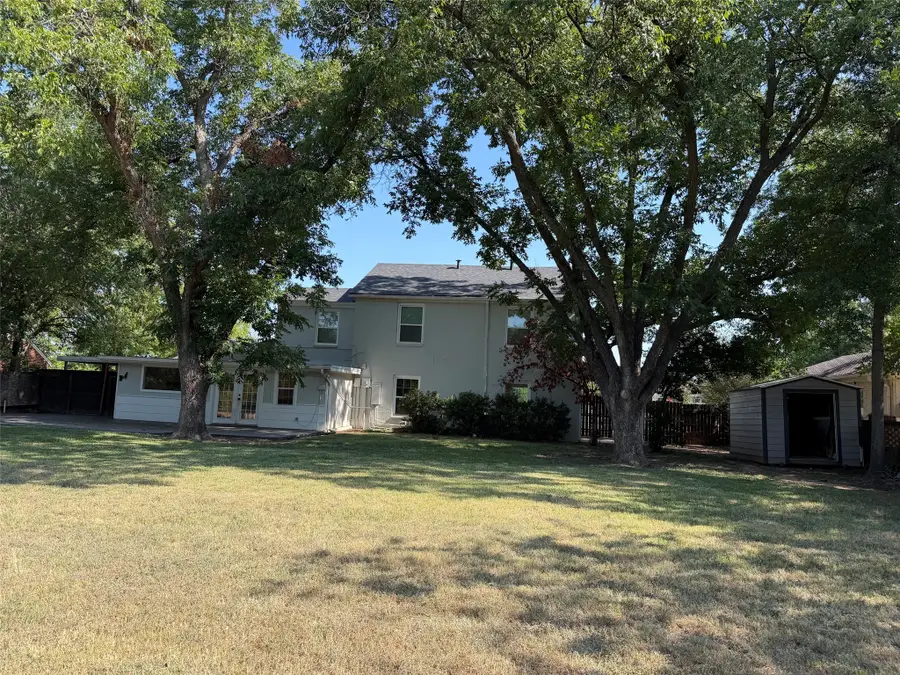 926 Calaveras Street, Graham, TX 76450 - #3