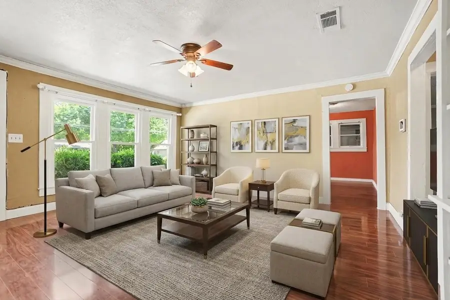 407 W 4th Street, Kaufman, TX 75142 - #2