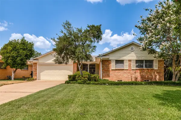 827 Oak Forest Drive, Dallas, TX 75232