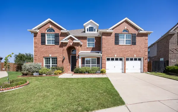 8520 Pinewood Drive, Fort Worth, TX 76123