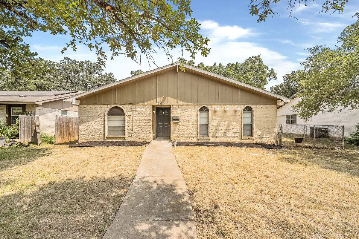 1201 Kingston Drive, Lewisville, TX 75067 - #1