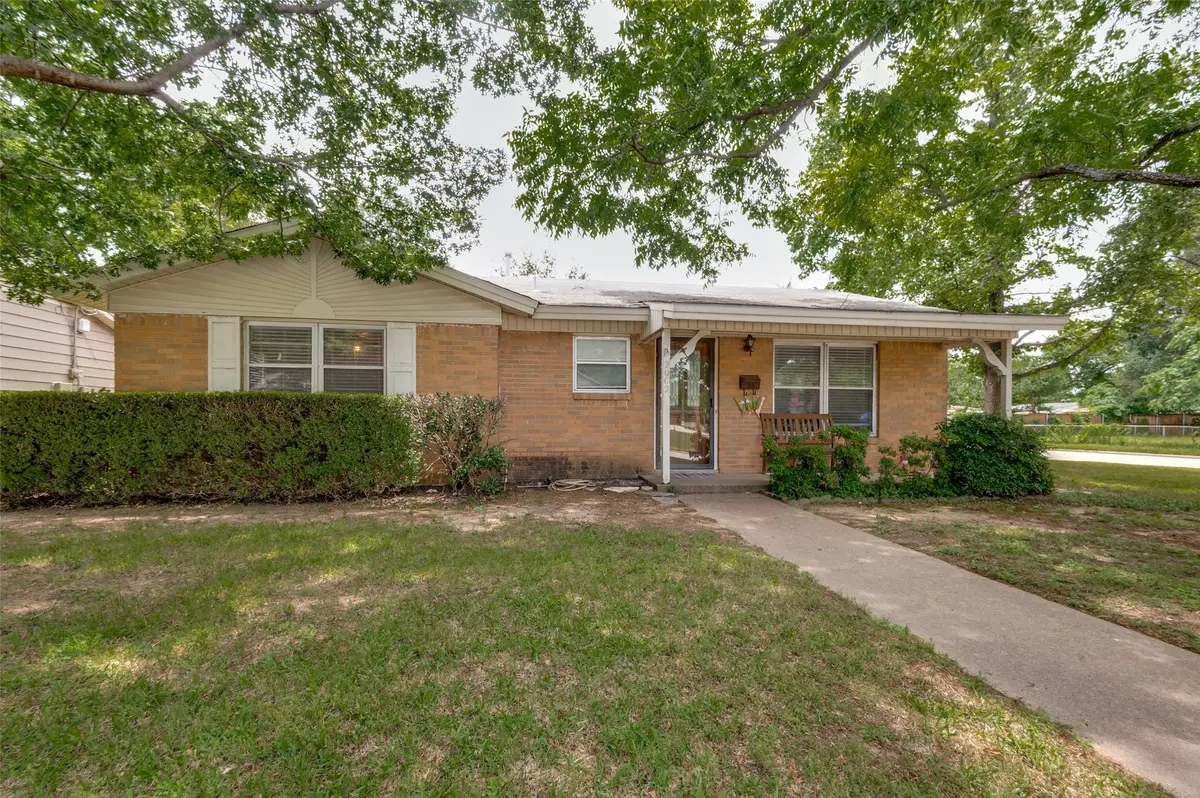 2002 Winthrop Street, Irving, TX 75061 - #1