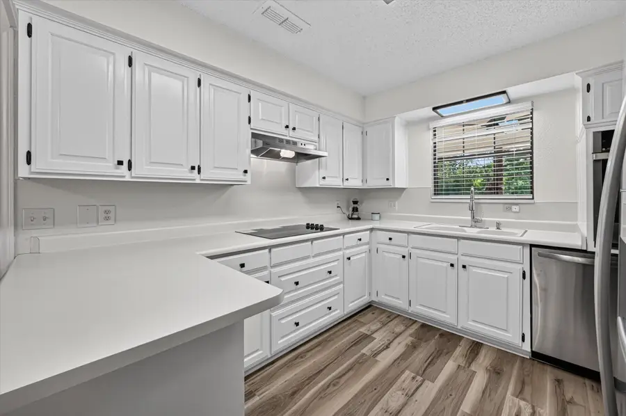 312 E Miller Street, Burleson, TX 76028 - #3