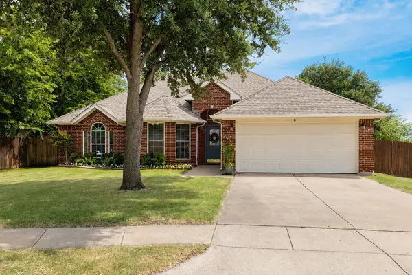 301 Carriage Lane, Fort Worth, TX 76179