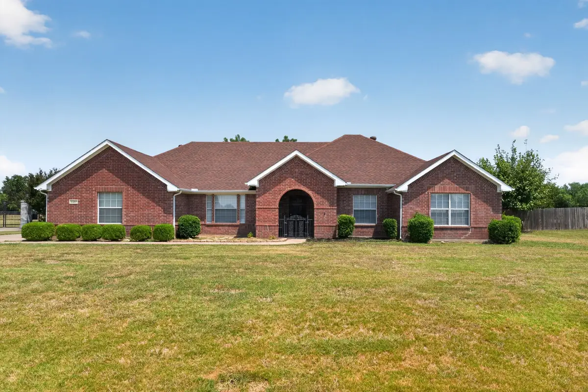 10257 E Rancho Diego Lane, Fort Worth, TX 76036 - #1