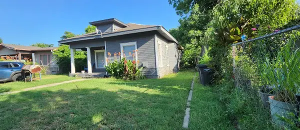 1320 Elm Wood Avenue, Fort Worth, TX 76104