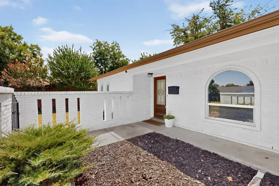 1509 Linwood Lane, Edgecliff Village, TX 76134 - #2