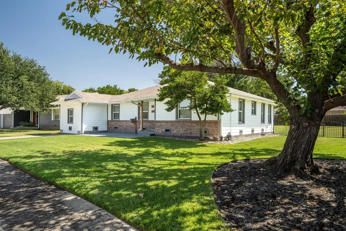 1417 Hill Street, Grapevine, TX 76051 - #1