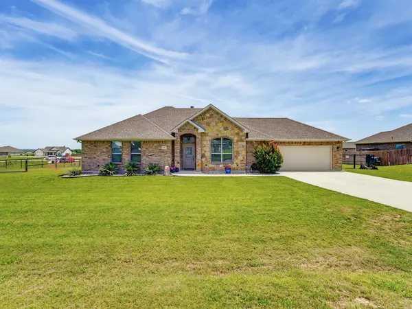 121 Walnut St, Paradise, TX 76073