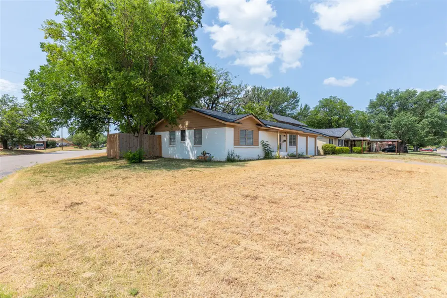 3901 Laurel Drive, Abilene, TX 79603 - #3