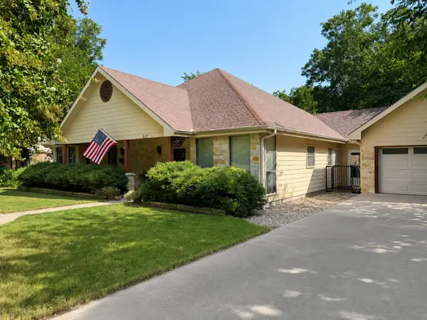 527 W Roberts Street, Gorman, TX 76454