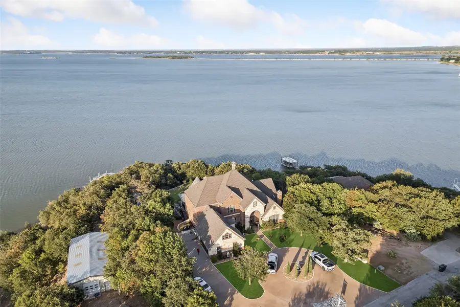 826 Cimmarron Bay Drive, Runaway Bay, TX 76426 - #2