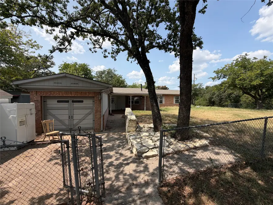1832 Smokehouse Road, Granbury, TX 76049 - #3