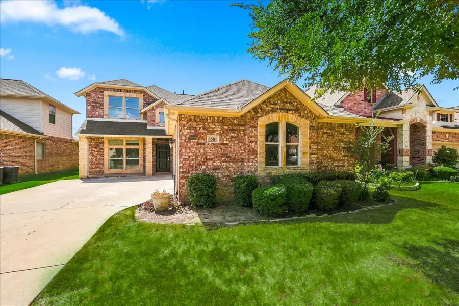 1581 Meadows Avenue, Lantana, TX 76226 - #2