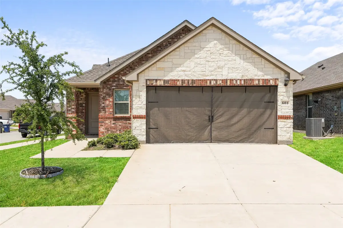 601 Nature Stroll Road, Lavon, TX 75166 - #1