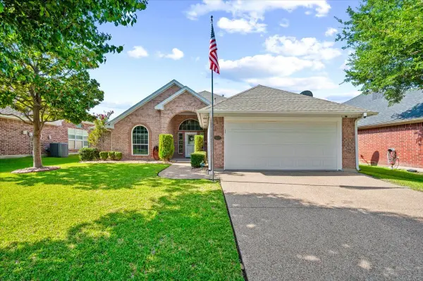 5425 Appalachian Way, Fort Worth, TX 76123