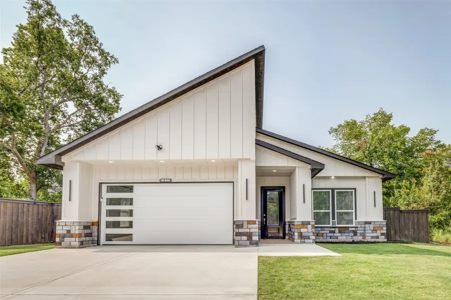 2017 Hemphill Street, Greenville, TX 75401 - #3