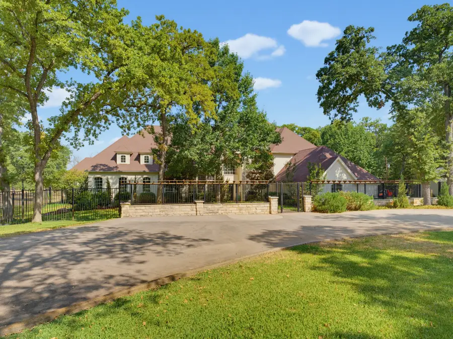 121 Comanche Moon Court, Decatur, TX 76234 - #2