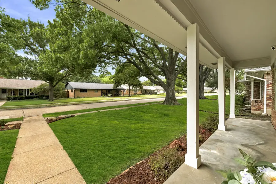 10419 Royalwood Drive, Dallas, TX 75238 - #2