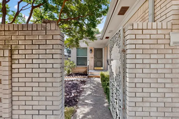 3517 Northwest Parkway, University Park, TX 75225
