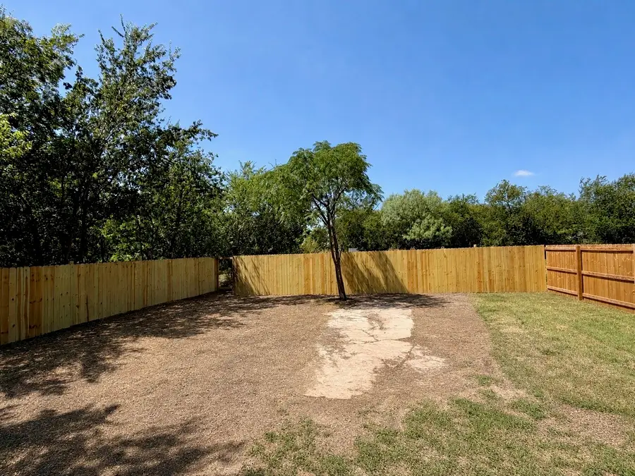 1613 1/2 2nd Street, Brownwood, TX 76801 - #3