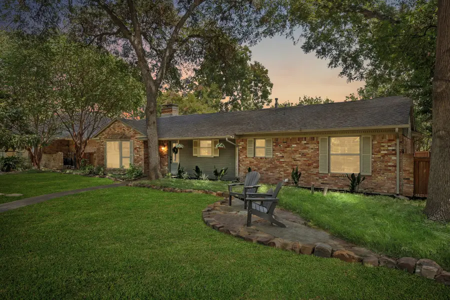 9812 Ravensway Drive, Dallas, TX 75238 - #2