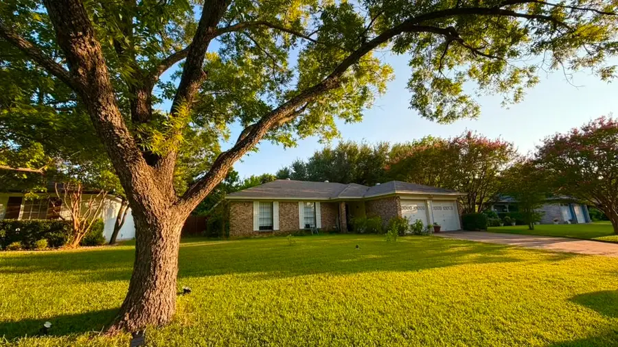 1824 Briar Run, Benbrook, TX 76126 - #3