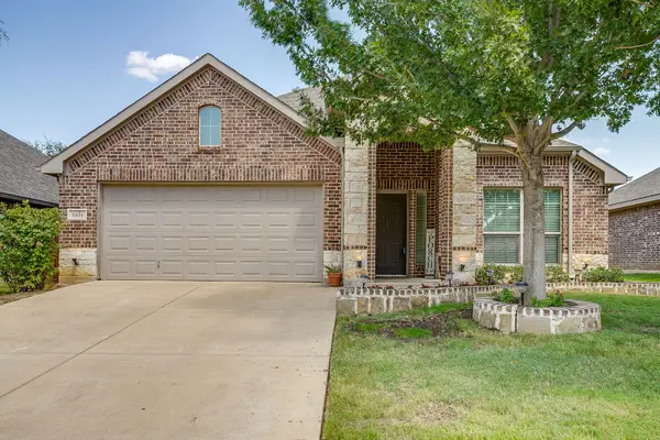 11829 Hassop Lane, Burleson, TX 76028