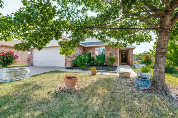 5440 Cameron Drive, Grand Prairie, TX 75052