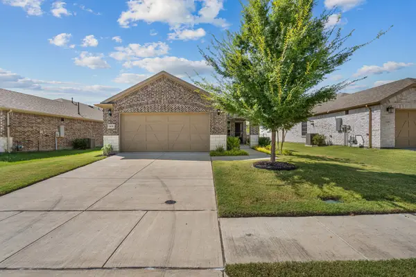 1104 Rough Hollow Drive, McKinney, TX 75071