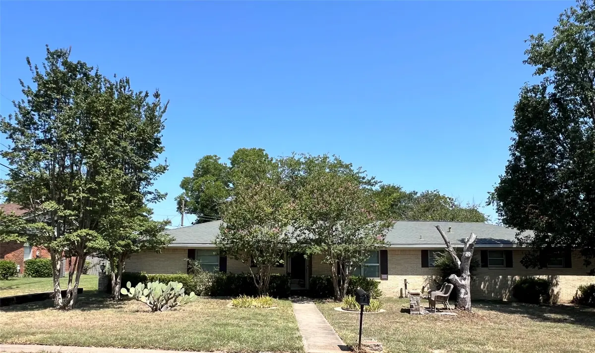 1206 Crestwood Drive, Cleburne, TX 76033 - #1