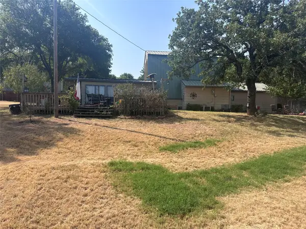 2709 Sky Harbour Drive, Granbury, TX 76049