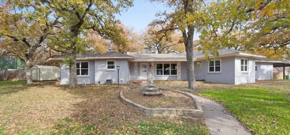 715 Morningside Drive, Mineral Wells, TX 76067 - #1