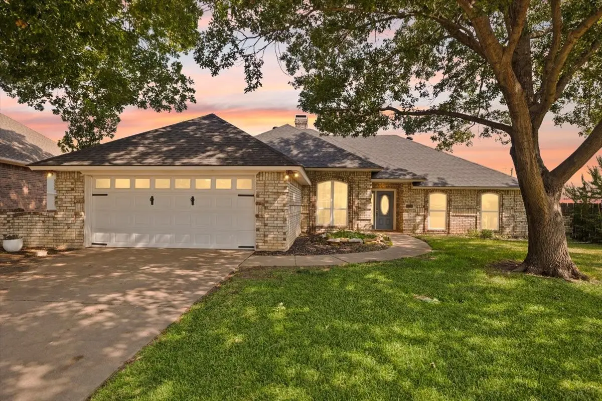 10200 Fieldcrest Drive, Benbrook, TX 76126 - #1