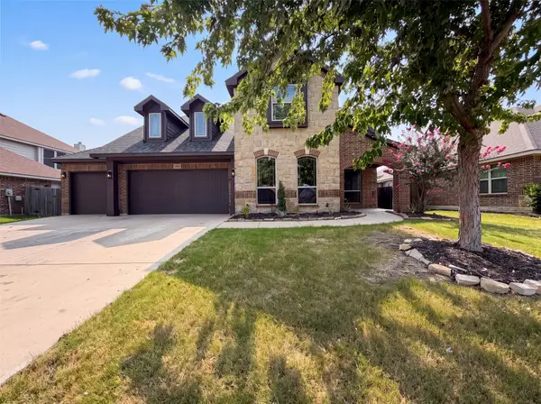 830 Graham Drive, Burleson, TX 76028