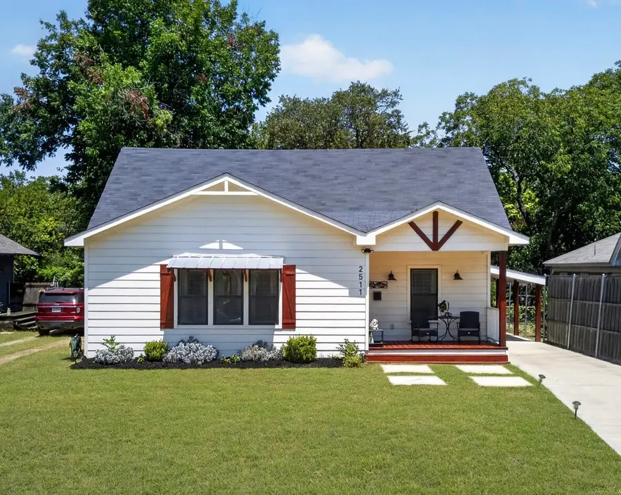 2511 Gladstone Drive, Dallas, TX 75211 - #2