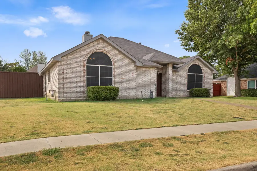 2037 Vista Drive, Lewisville, TX 75067 - #2