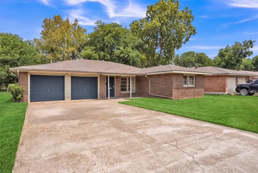 1116 Center Street, Cleburne, TX 76033 - #2
