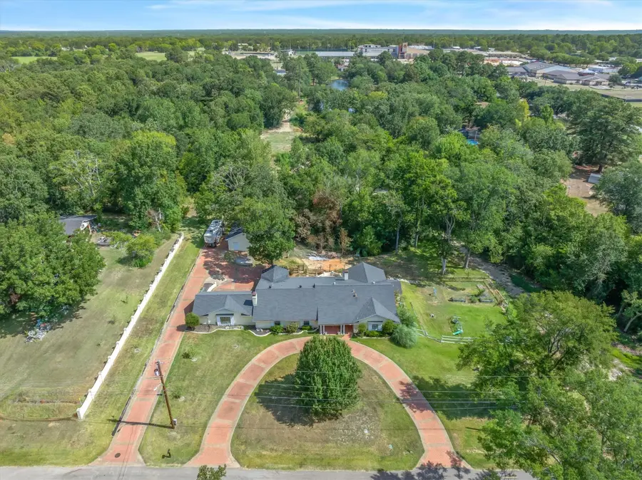 522 W High Street, Grand Saline, TX 75140 - #2