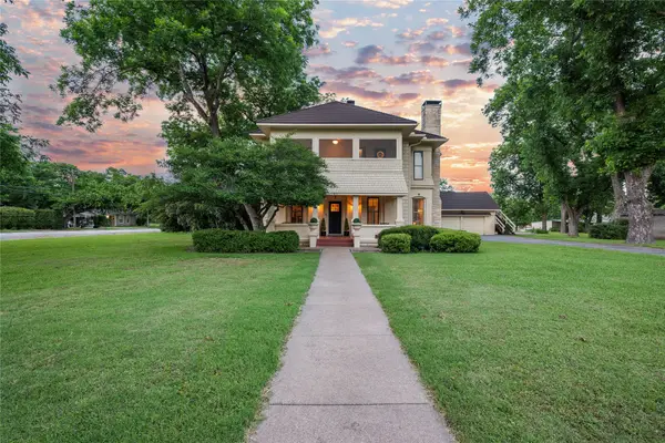 415 N Avenue I, Clifton, TX 76634