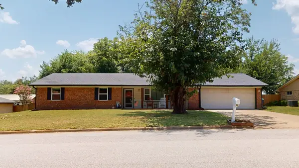 3308 Bogota Street, Athens, TX 75752