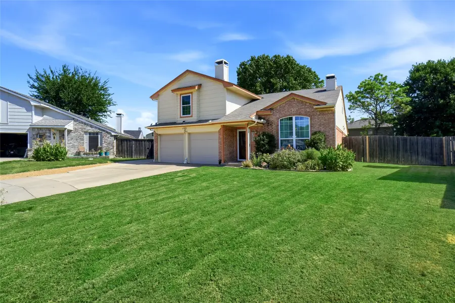 5305 Faireast Court, Arlington, TX 76018 - #2