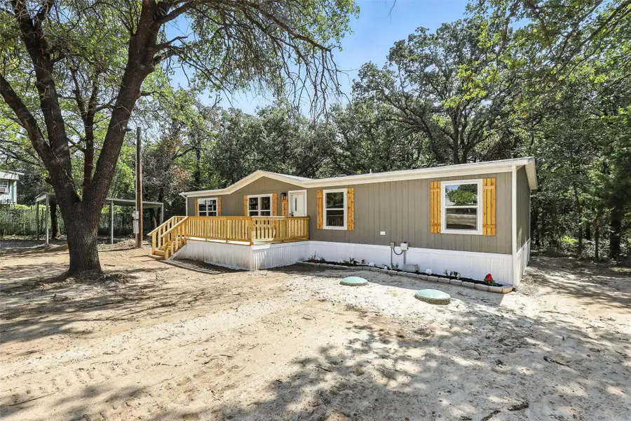 131 Kelly Court, Azle, TX 76020 - #2