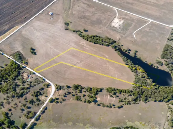 4411 Chr 4411, Grandview, TX 76050