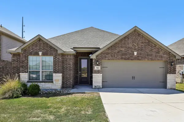 708 Lansman Trail, Denton, TX 76207