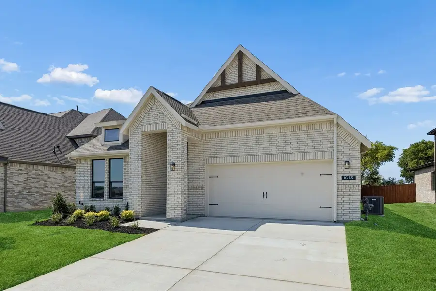 1013 Goldenrod Drive, Justin, TX 76247 - #2
