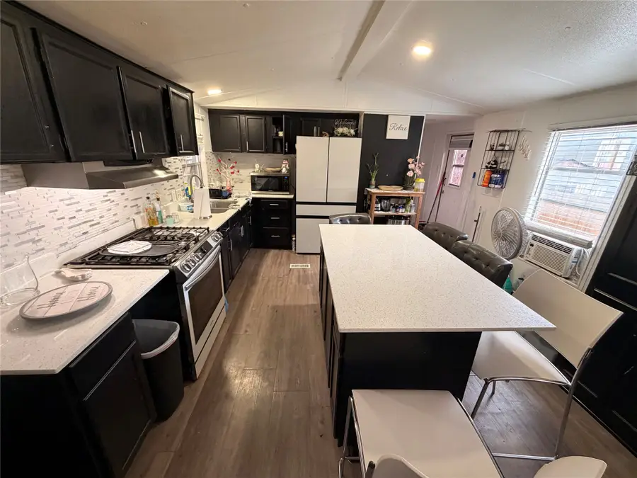 3729 Woodford Cove #295, Southwest Dallas, TX 75060 - #3