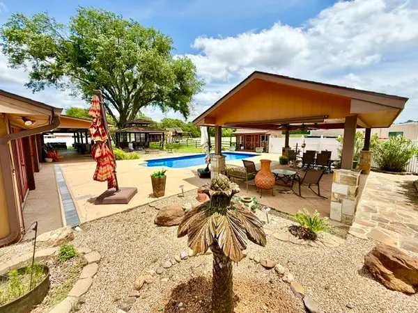 1608 Fm 1616, Athens, TX 75751